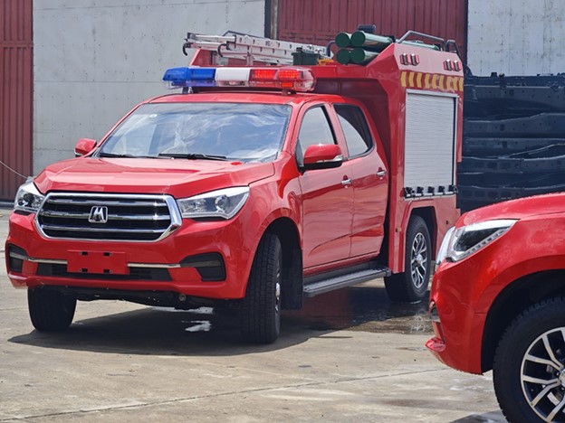 Vietnamese company launches fire pickup trucks