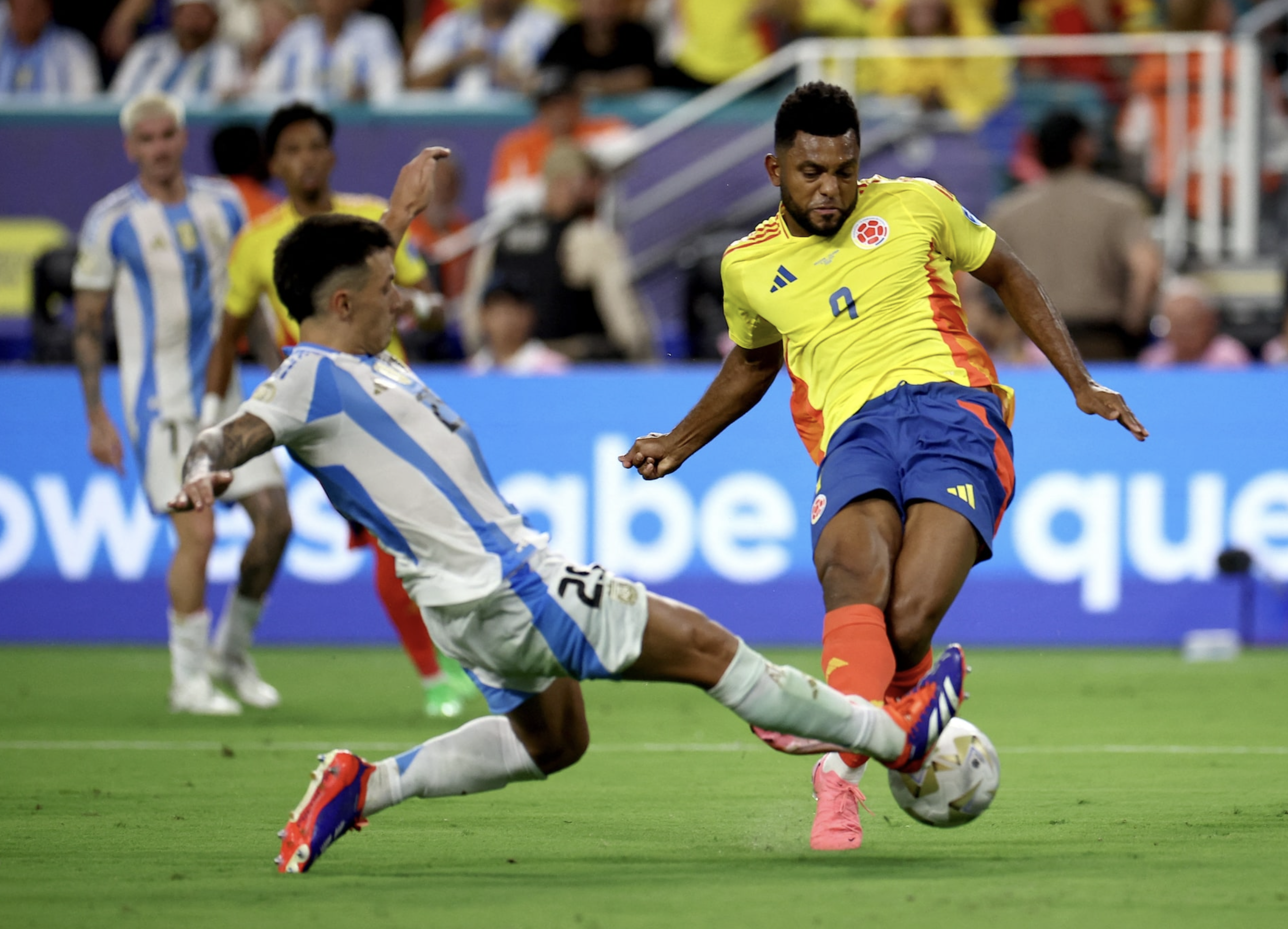 Soccer Football - Copa America 2024 - Final - Argentina v Colombia - Hard Rock Stadium, Miami, Florida, United States - July 14, 2024 Colombia's Miguel Borja in action with Argentina's Lisandro Martinez. Photo: Reuters