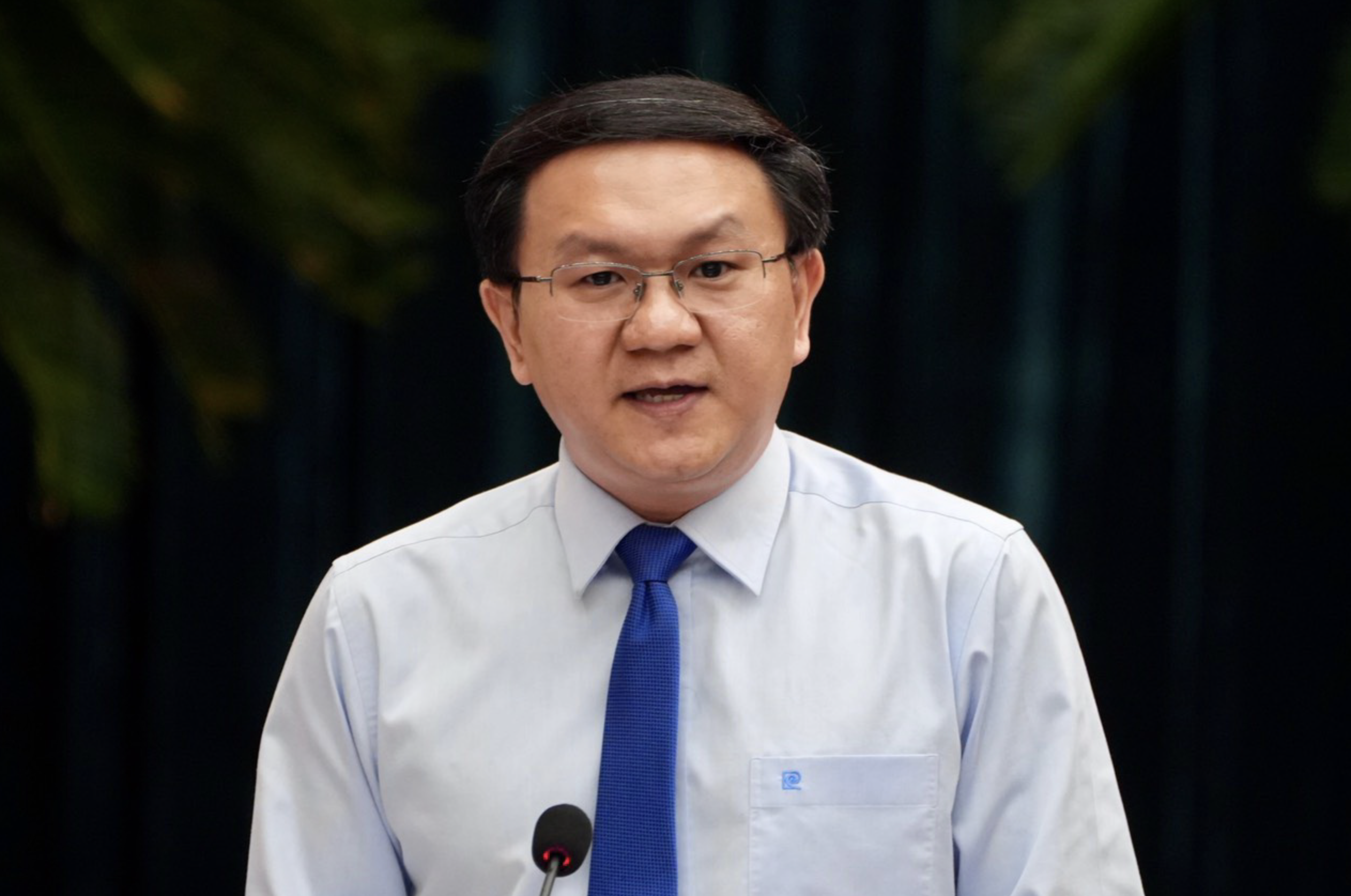 Lam Dinh Thang, director of the Ho Chi Minh City Department of Information and Communications, speaks at a sitting of the municipal People’s Council on July 16, 2024. Photo: Huu Hanh / Tuoi Tre