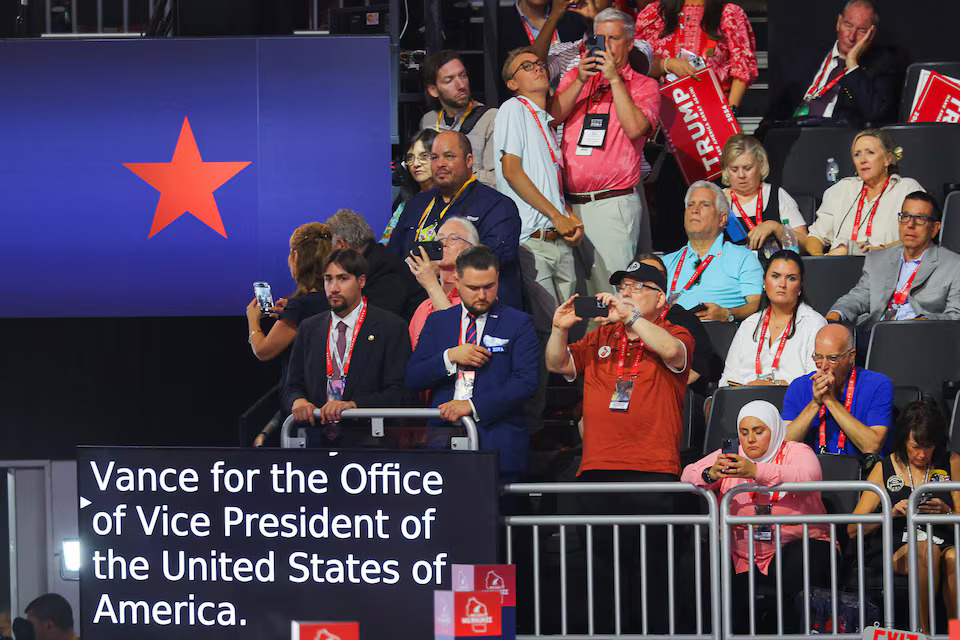 [2/16]A teleprompter shows the announcement of Republican vice presidential nominee J.D. Vance on Day 1 of the Republican National Convention (RNC) at the Fiserv Forum in Milwaukee, Wisconsin, U.S., July 15, 2024. Photo: Reuters