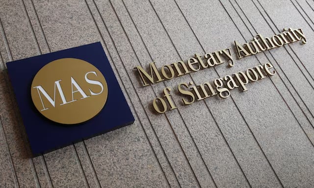 Singapore c.bank expects 2024 growth closer to potential rate of 2-3%