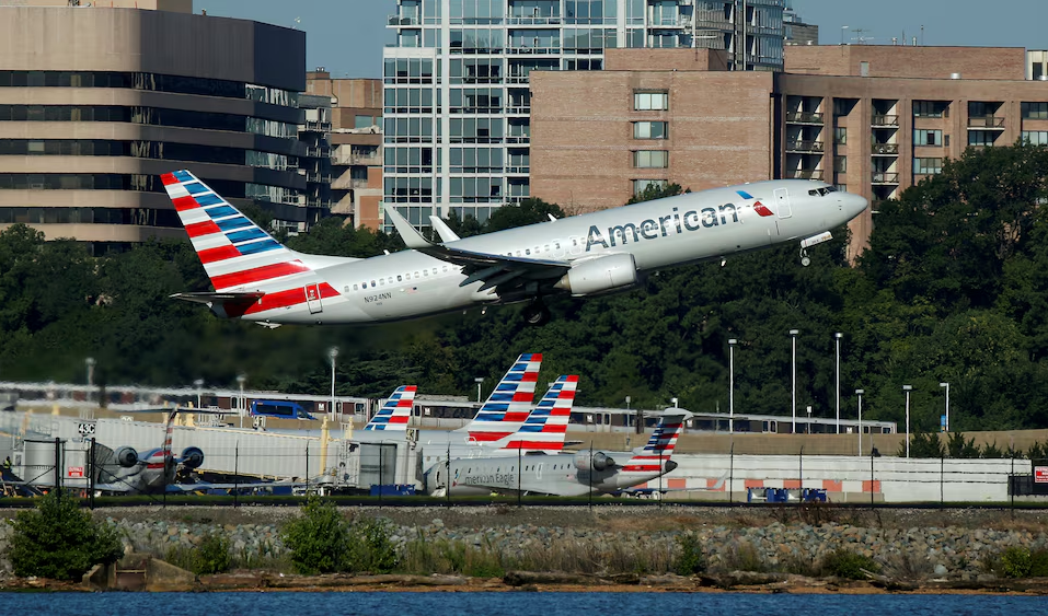 Major US carriers ground flights citing communication issues