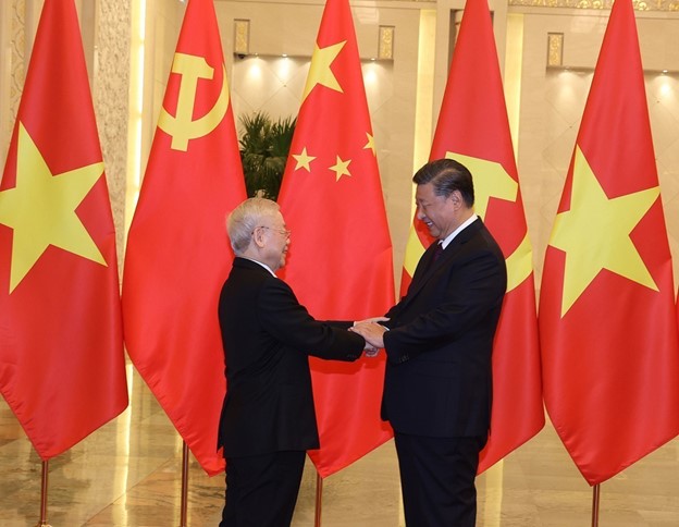 Vietnam’s Party General Secretary Nguyen Phu Trong (L) and Chinese Party General Secretary and President Xi Jinping. Photo: Vietnam News Agency