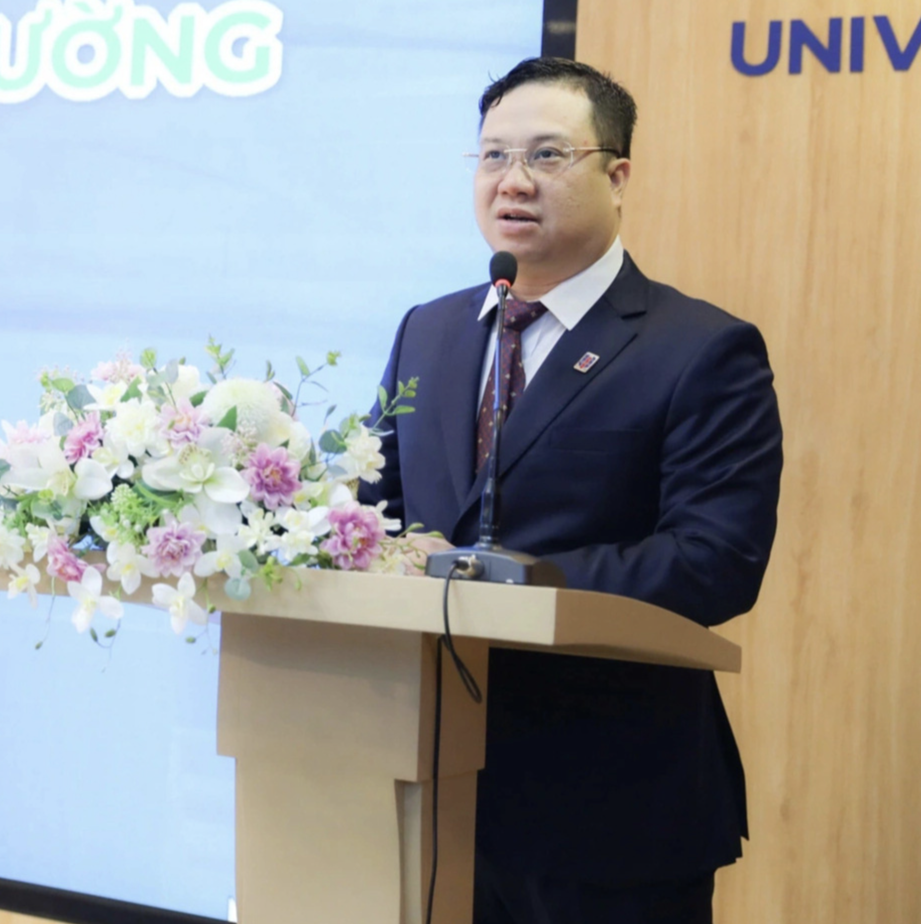 Associate Prof. Dr Nguyen Duc Trung, principal of Ho Chi Minh City University of Banking, delivers his speech at a scientific conference on sustainable financial market development in Vietnam on July 18, 2024. Photo: Anh Hong / Tuoi Tre