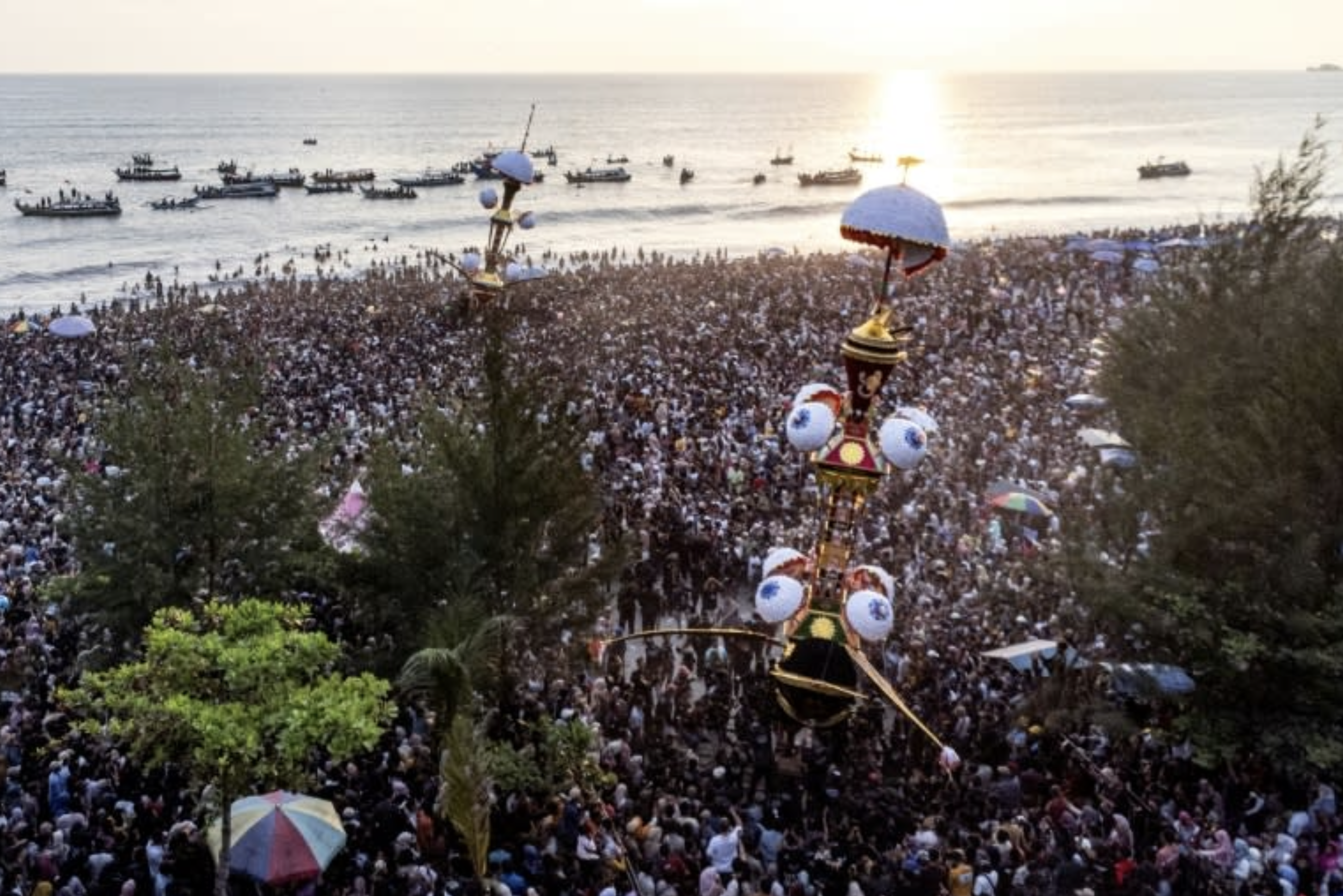 Indonesians flock to festival to cast mythical effigies out to sea