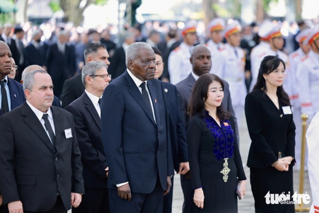 Foreign delegations pay homage to Vietnam’s Party General Secretary Nguyen Phu Trong