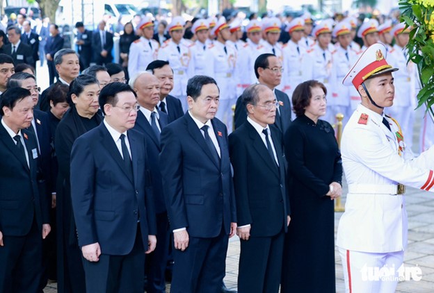 The delegation of the National Assembly of Vietnam led by National Assembly chairman Tran Thanh Man. Photo: Nguyen Khanh / Tuoi Tre