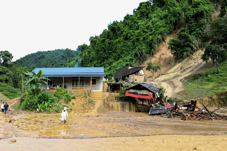 Flash floods and landslides kill seven in Vietnam