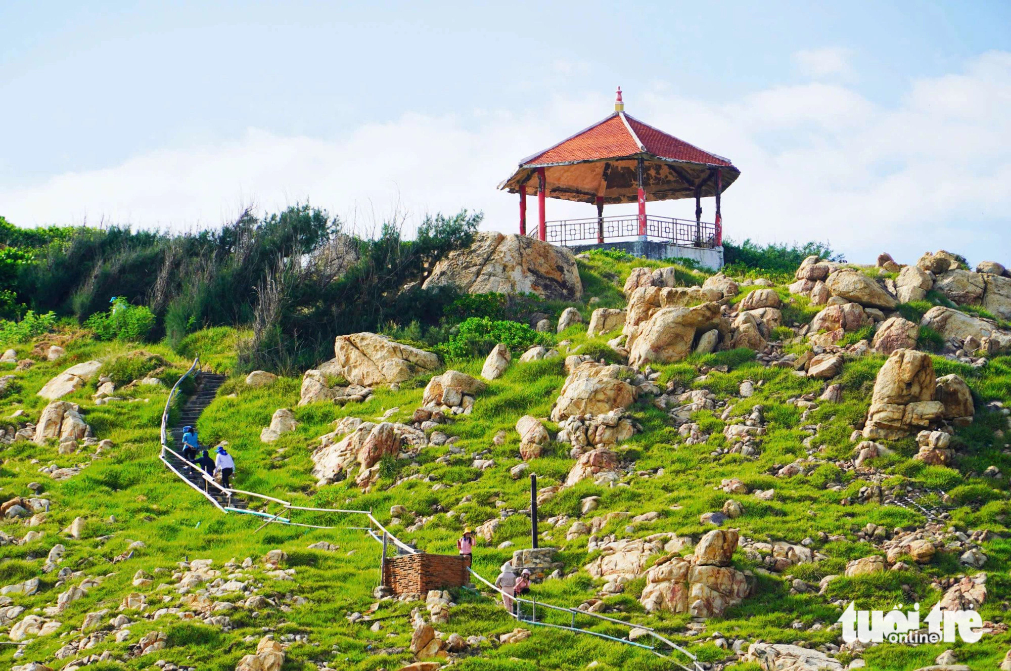 Ha Du Peak on Yen Island in Nha Trang Bay, Khanh Hoa Province, south-central Vietnam. Photo: Tran Hoai / Tuoi Tre