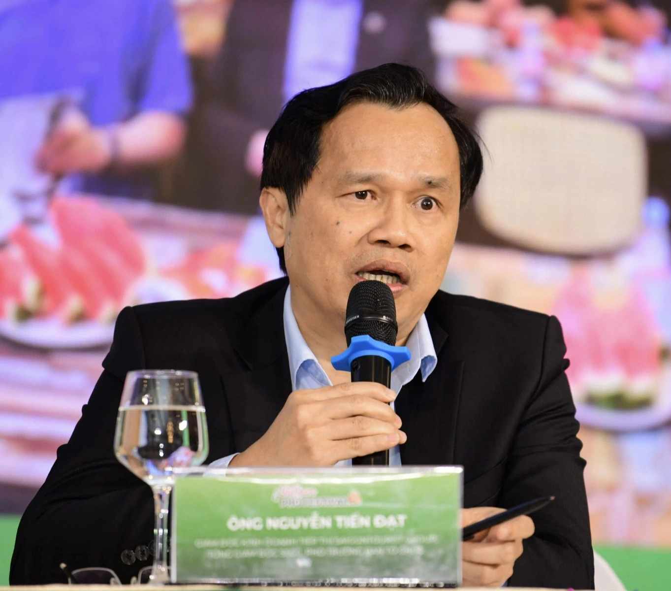 Nguyen Tien Dat, sales and marketing director at Saigontourist Group, general director of Saigon Exhibition and Convention Joint Venture Company, deputy head of the organizing board of the 'Vietnam Phở Festival 2024', speaks at a press conference to announce the festival, Ho Chi Minh City, July 29, 2024. Photo: Quang Dinh / Tuoi Tre