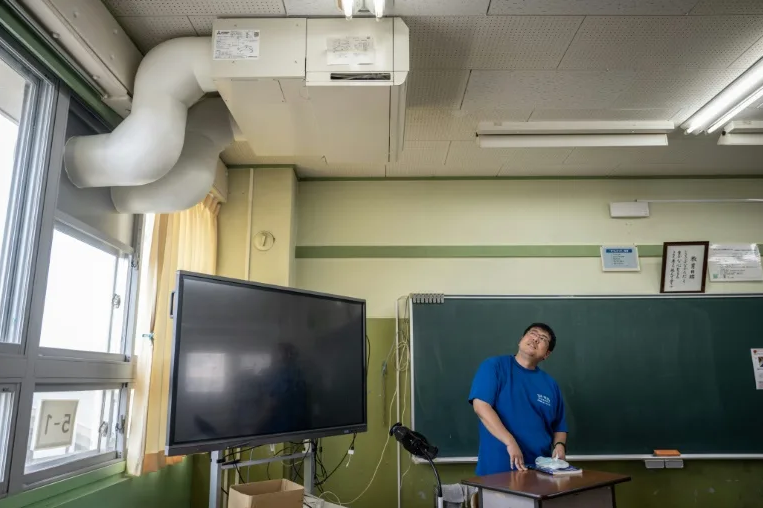 Japan schoolkids wilt in under-insulated classrooms