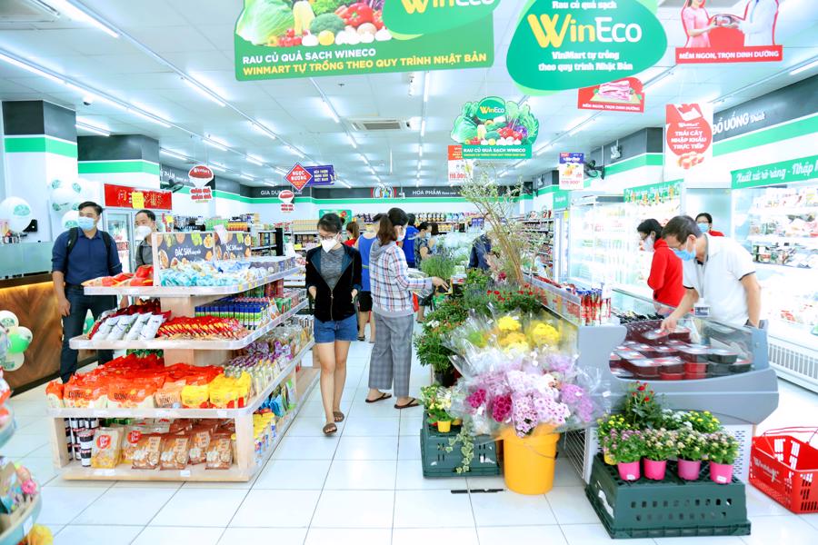 The WinMart/WinMart+/WiN system has replaced plastic with 100 percent biodegradable bags.