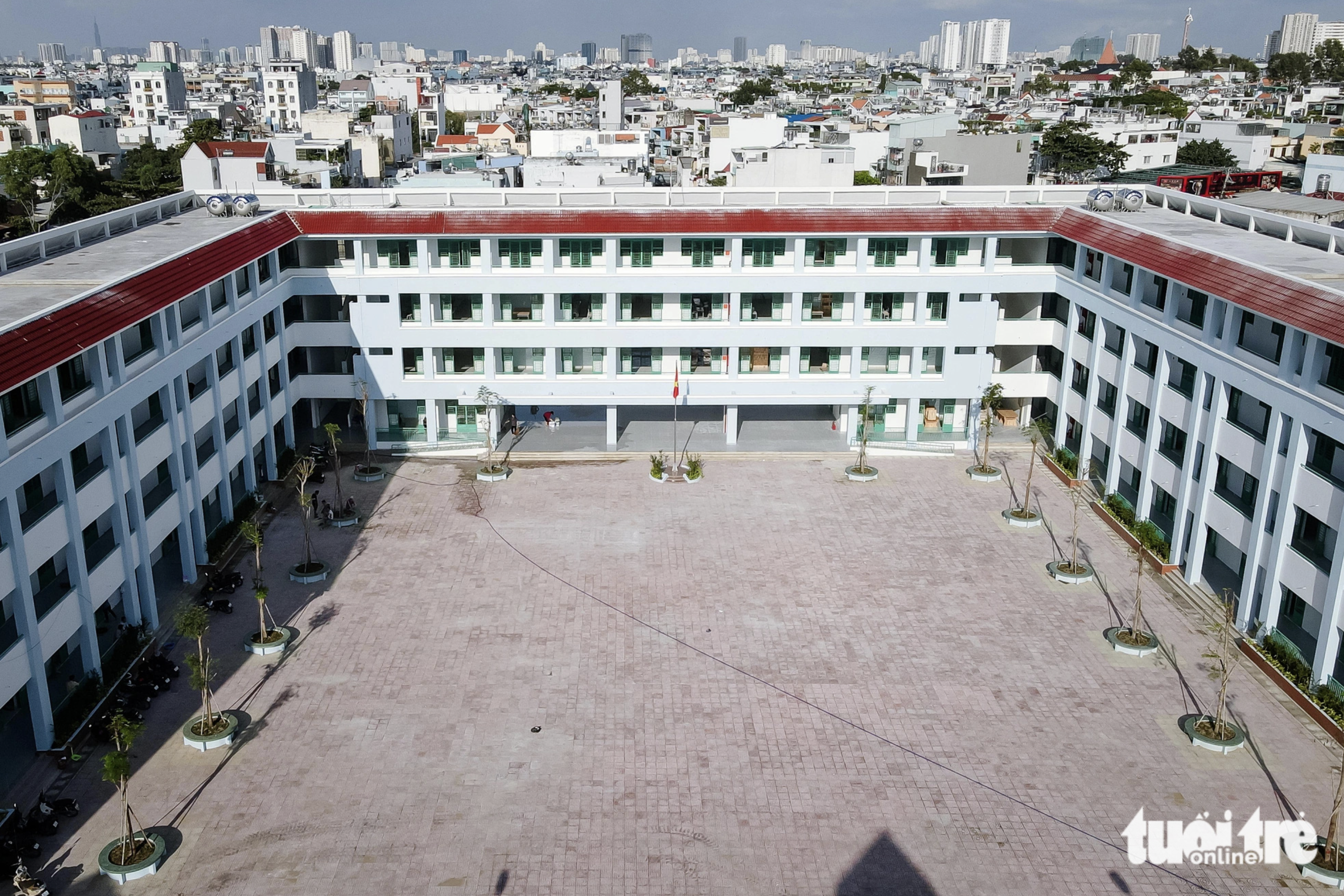 Binh Tri Dong B Middle School in Binh Tri Dong B Ward, Binh Tan District features 36 classrooms with a total capital of VND276 billion ($11 million). The school is scheduled to welcome some 1,620 students. Photo: Phuong Nhi / Tuoi Tre