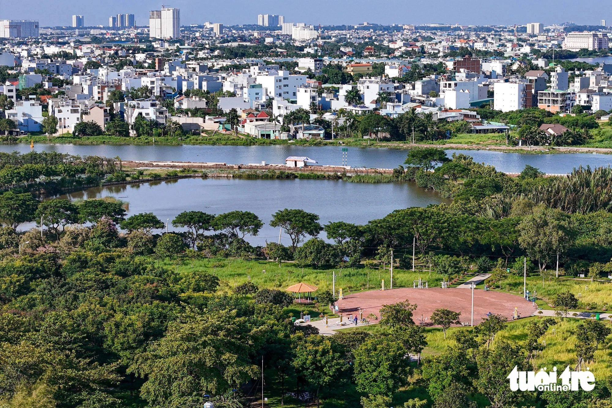 The park has several large ponds adjacent to the Vam Thuat River. The pond areas were planned to feature a sports area, a boat station, and a retention pond. Photo: Phuong Quyen / Tuoi Tre