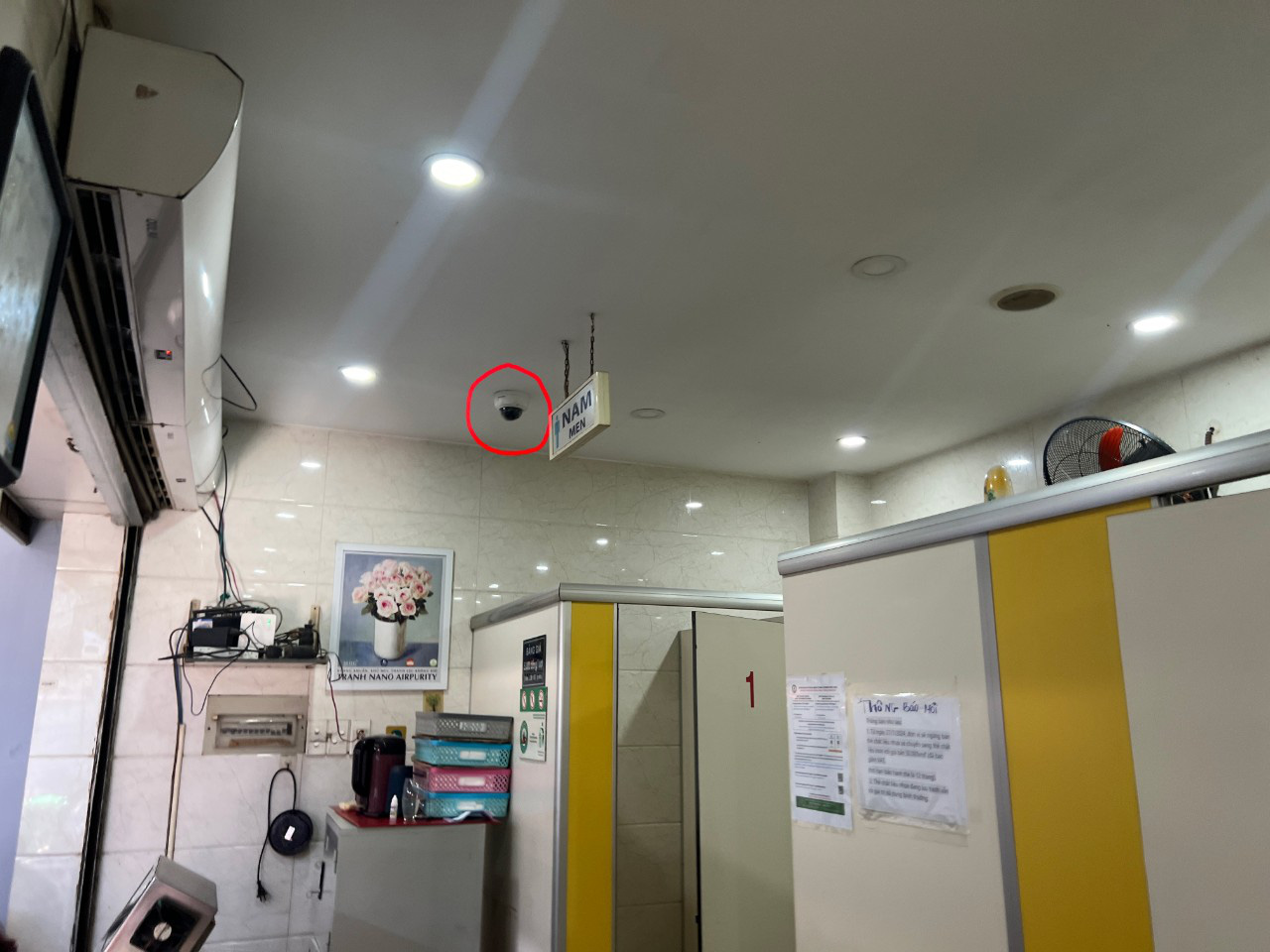 A security camera is installed inside a public toilet at Tan Dinh Market in Tan Dinh Ward, District 1, Ho Chi Minh City. Photo: An Vi / Tuoi Tre