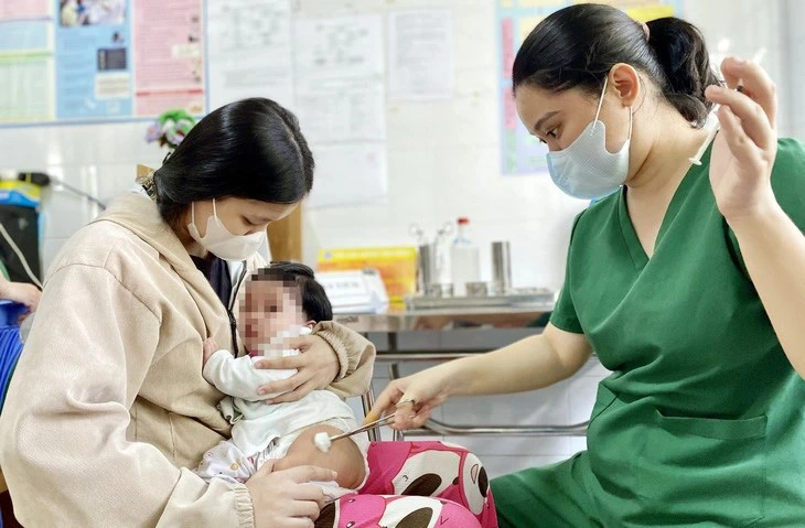 Ho Chi Minh City health authorities propose declaring measles epidemic as three children die from disease