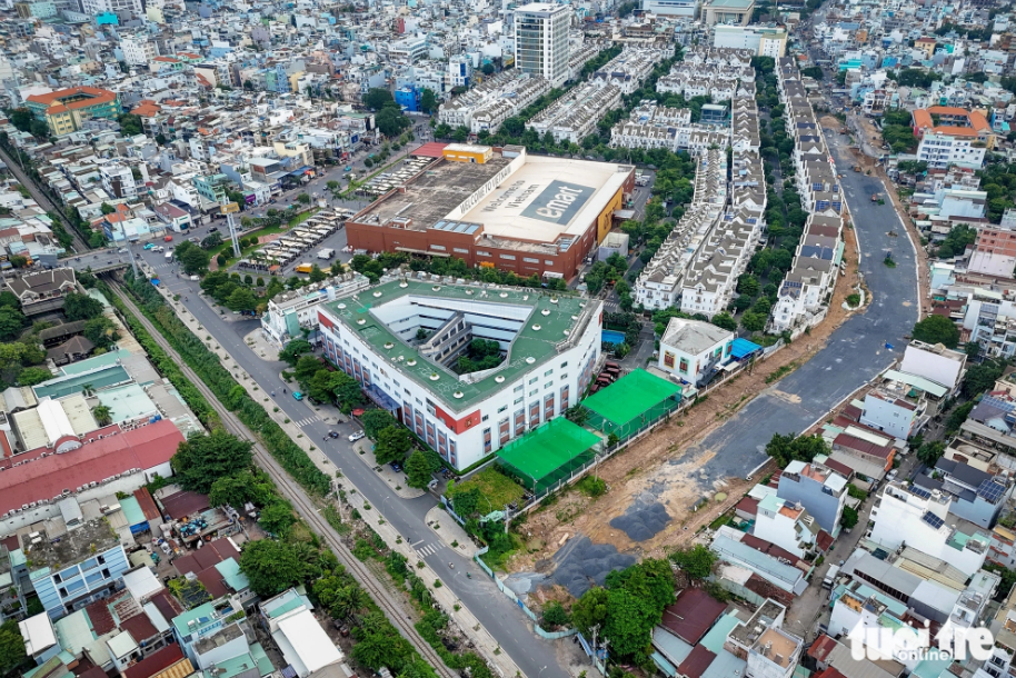 The first section of the Duong Quang Ham Street expansion project takes shape. Photo: Chau Tuan / Tuoi Tre