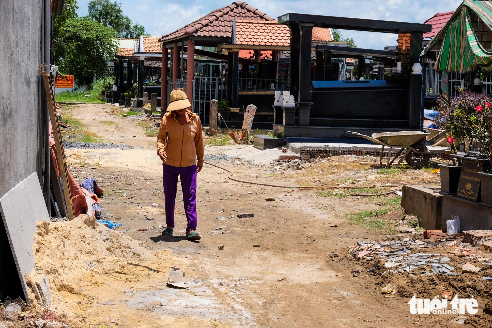 Tighter control ordered over unauthorized construction of graves in suburban Ho Chi Minh City