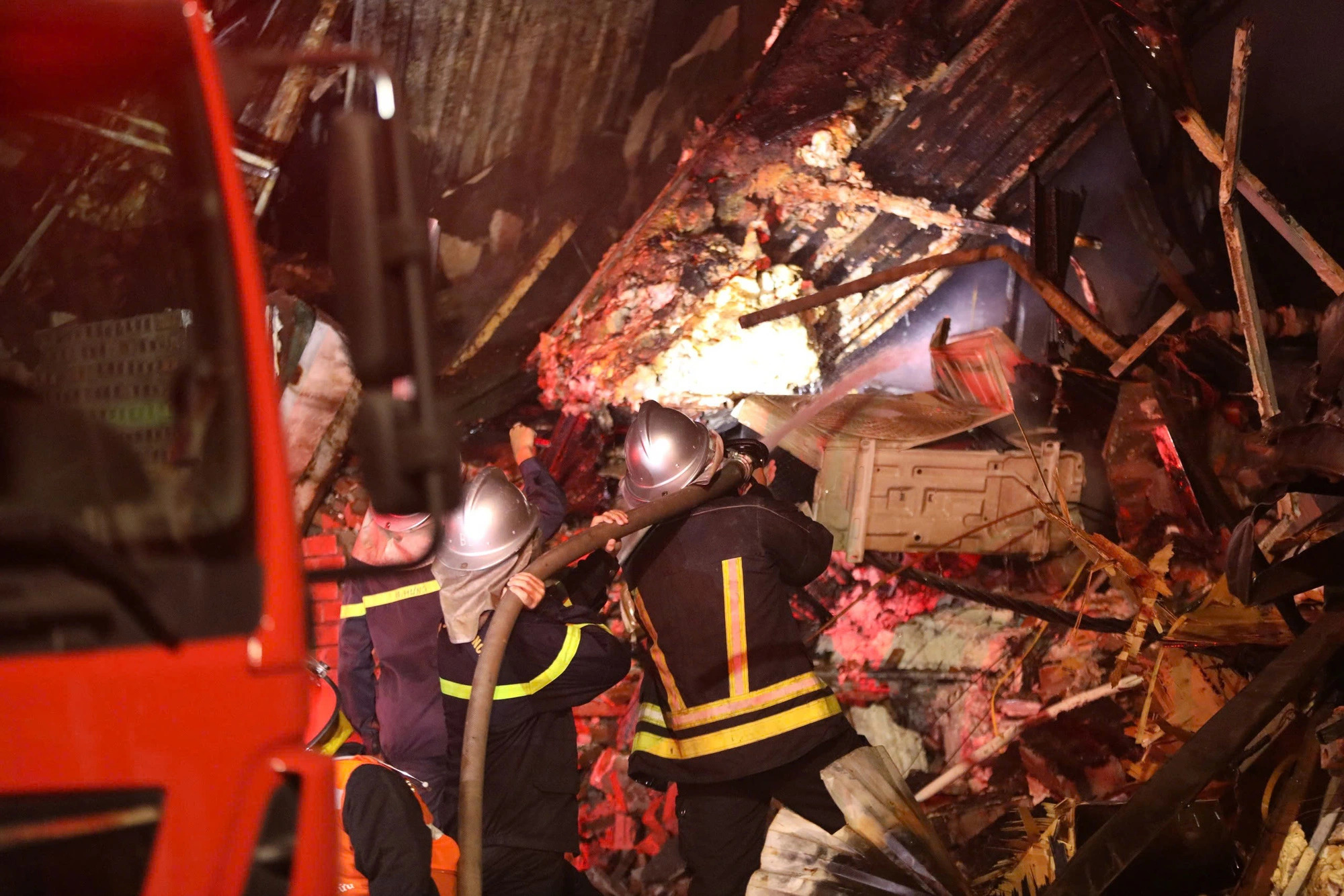 Firefighter taken to hospital after battling bar fire in Hanoi