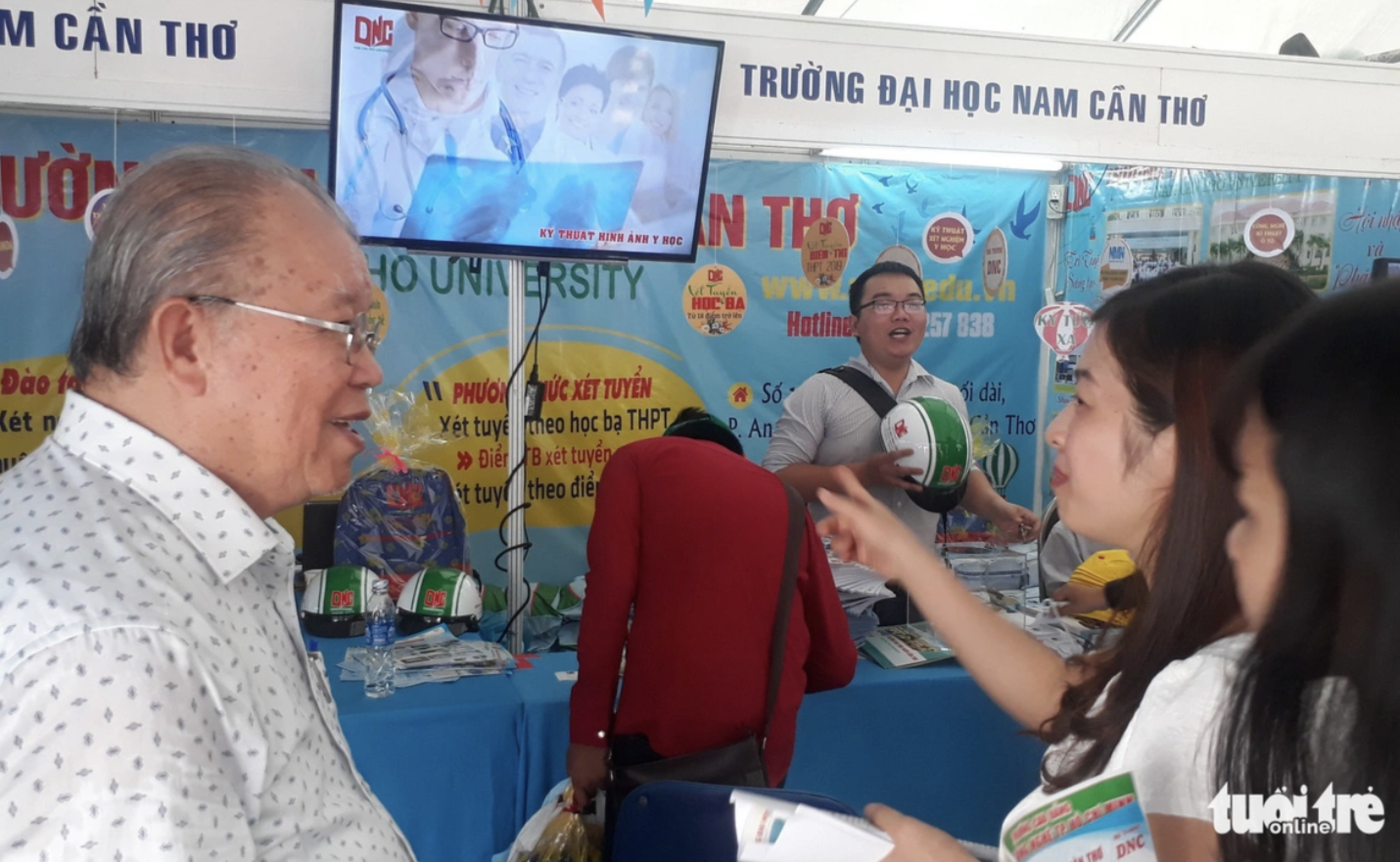 Professor Dr. Vo Tong Xuan is pictured at an educational event in 2019. Photo: Trong Nhan / Tuoi Tre