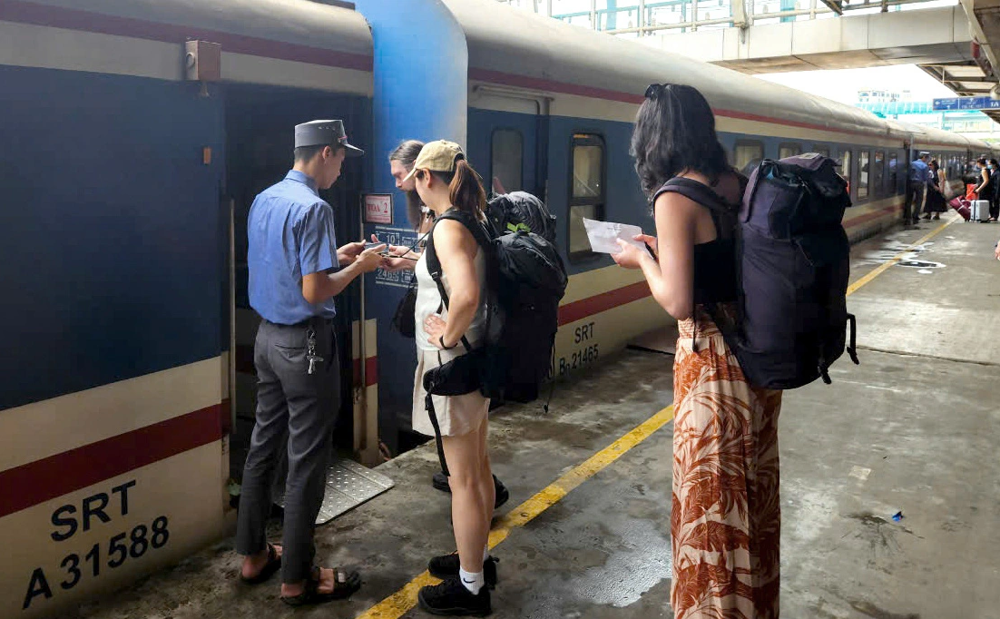 Vietnam Railways introduces e-wallet ticketing for international travelers