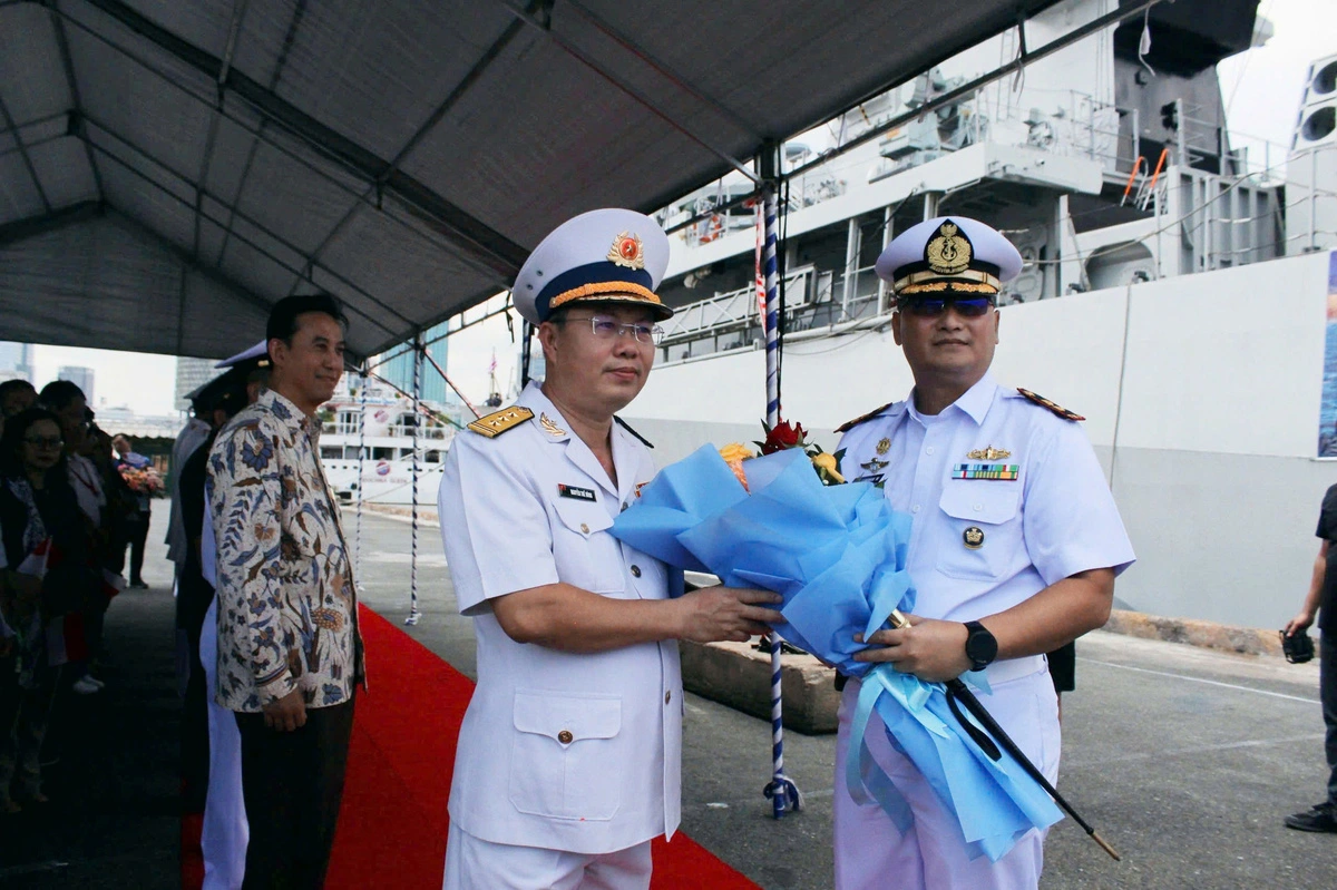 Indonesian naval ship docks at Ho Chi Minh City port for 5-day visit