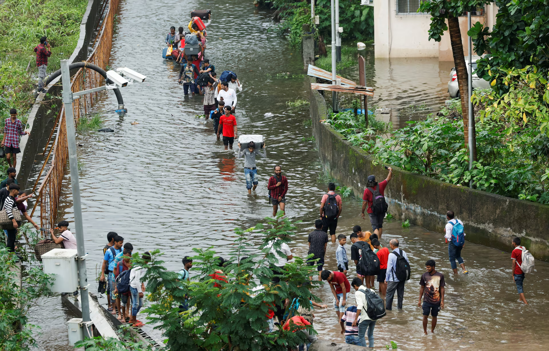 India to spend $300 million to mitigate floods, conserve water in big cities