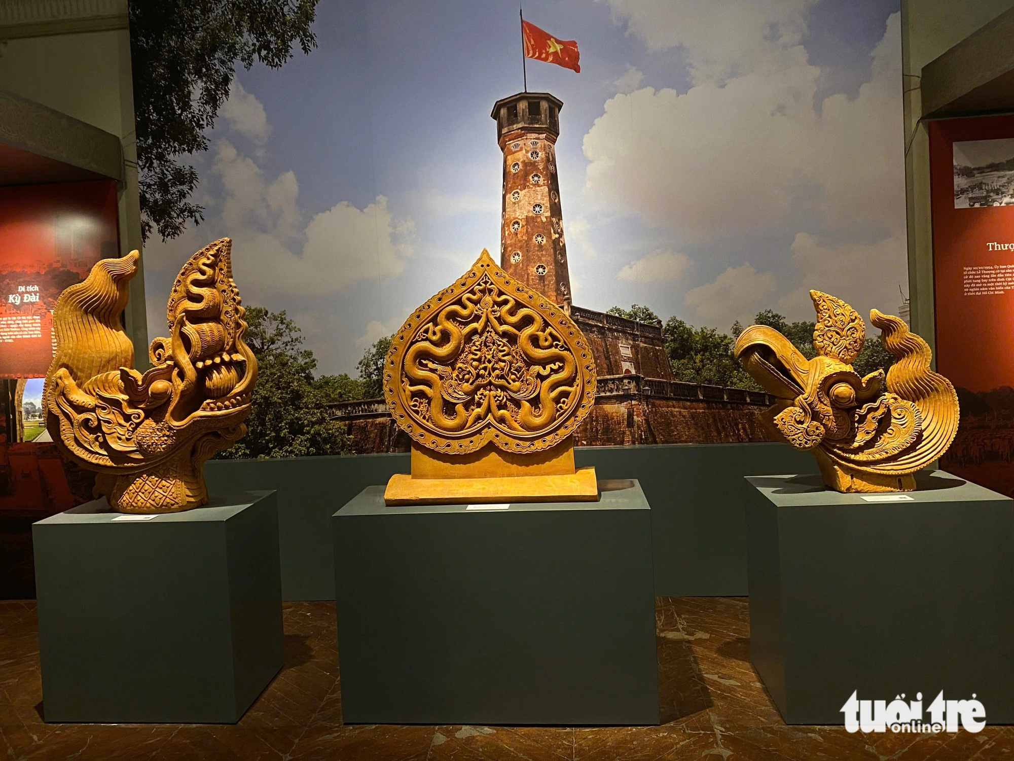 Three of the national treasures is on display at the Ho Chi Minh City Museum, located on Ly Tu Trong Street in District 1, as part of the ‘Hanoi Days in Ho Chi Minh City’ festival, August 23, 2024. Photo: Hoai Phuong / Tuoi Tre