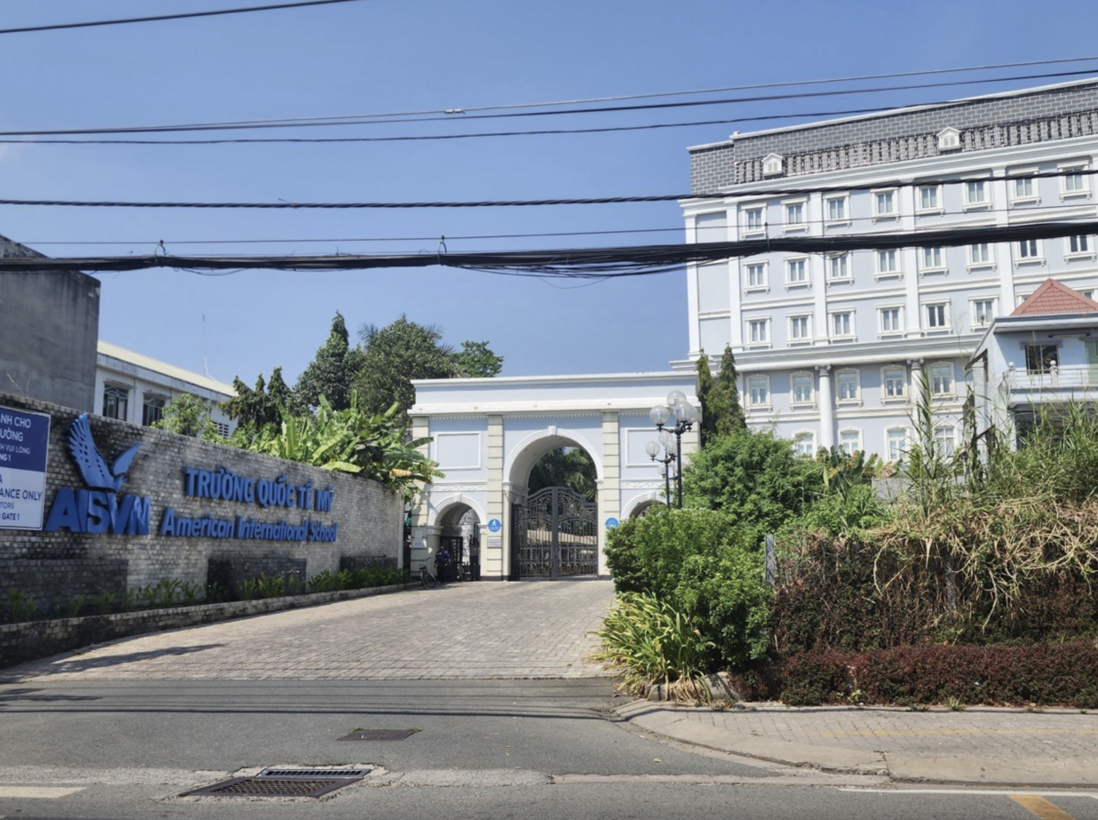 In Ho Chi Minh City, American International School risks having establishment license revoked