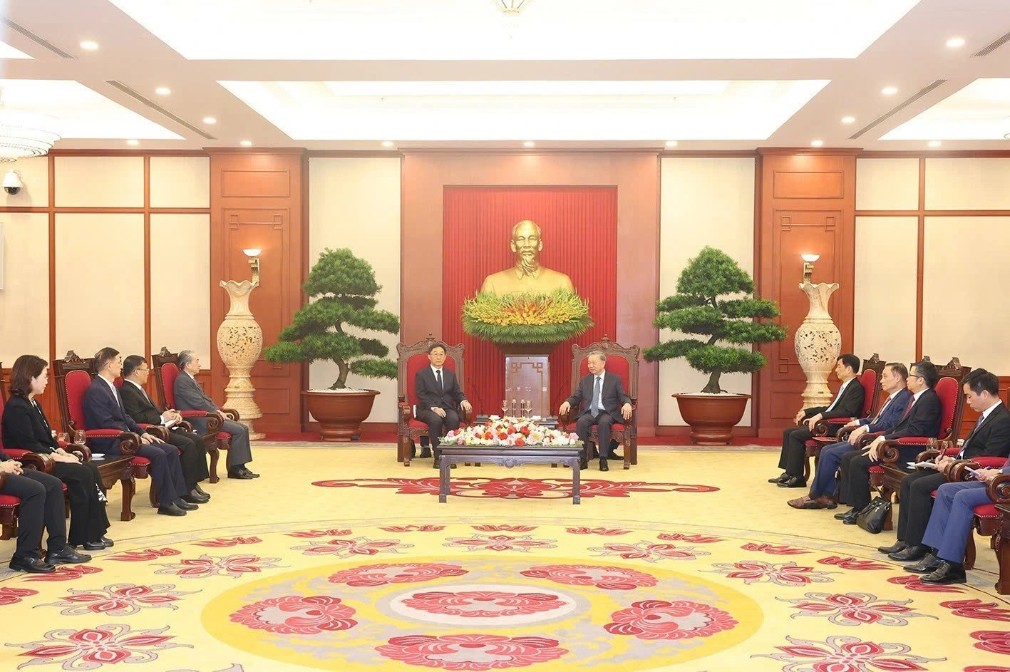 Vietnam’s Party General Secretary, State President To Lam hosts a reception for Liu Ning, Secretary of the Communist Party of China Committee of China’s Guangxi Zhuang Autonomous Region in Hanoi on August 28, 2024. Photo: Vietnam News Agency