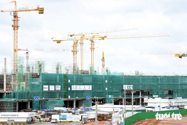 After a year of construction, reinforced concrete columns and beams on the first, second and third floor of the passenger terminal, as well as the beam on the fourth floor, have been completed.