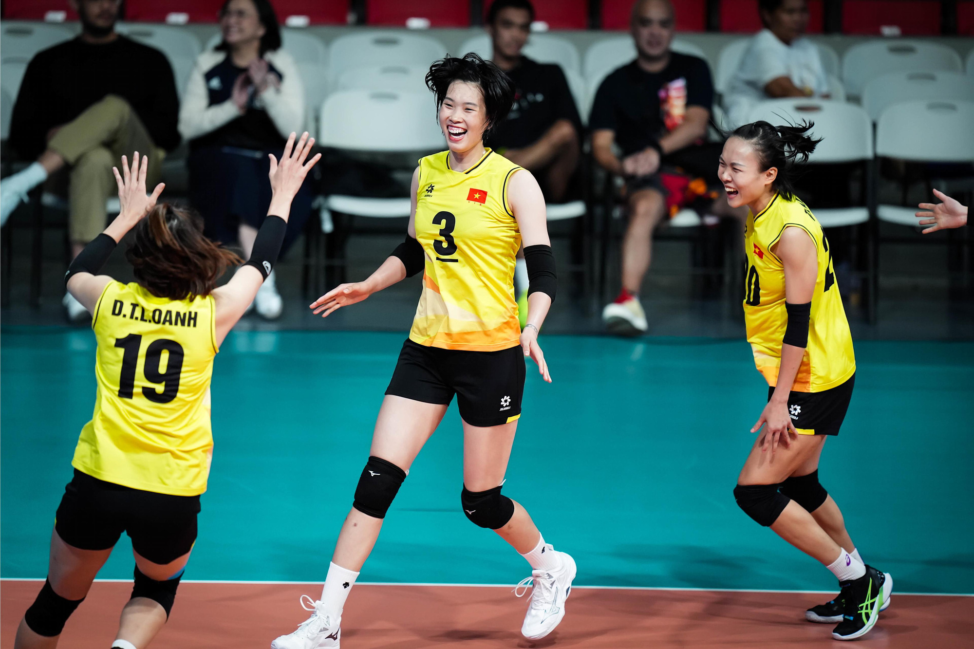 Vietnam women’s volleyball team nears spot in FIVB World Championship 2025