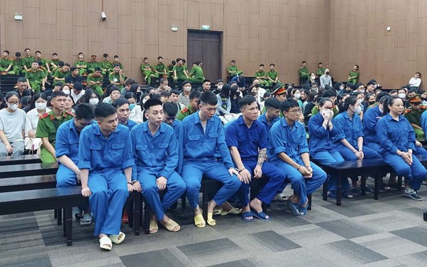 The defendants are in the dock in Hanoi. Photo: Hong An / Tuoi Tre