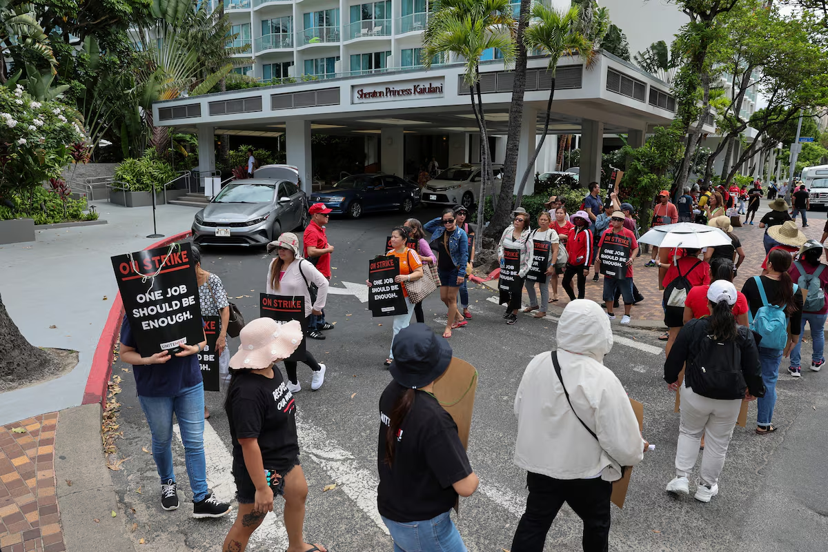 Hotel workers strike in Waikiki as some 10,000 U.S. hotel workers represented by the Unite Here union began a multi-day strike in several cities after contract talks with hotel operators Marriott International, Hilton Worldwide and Hyatt Hotels reached an impasse, in Honolulu, Hawaii, U.S. September 1, 2024. Photo: Reuters