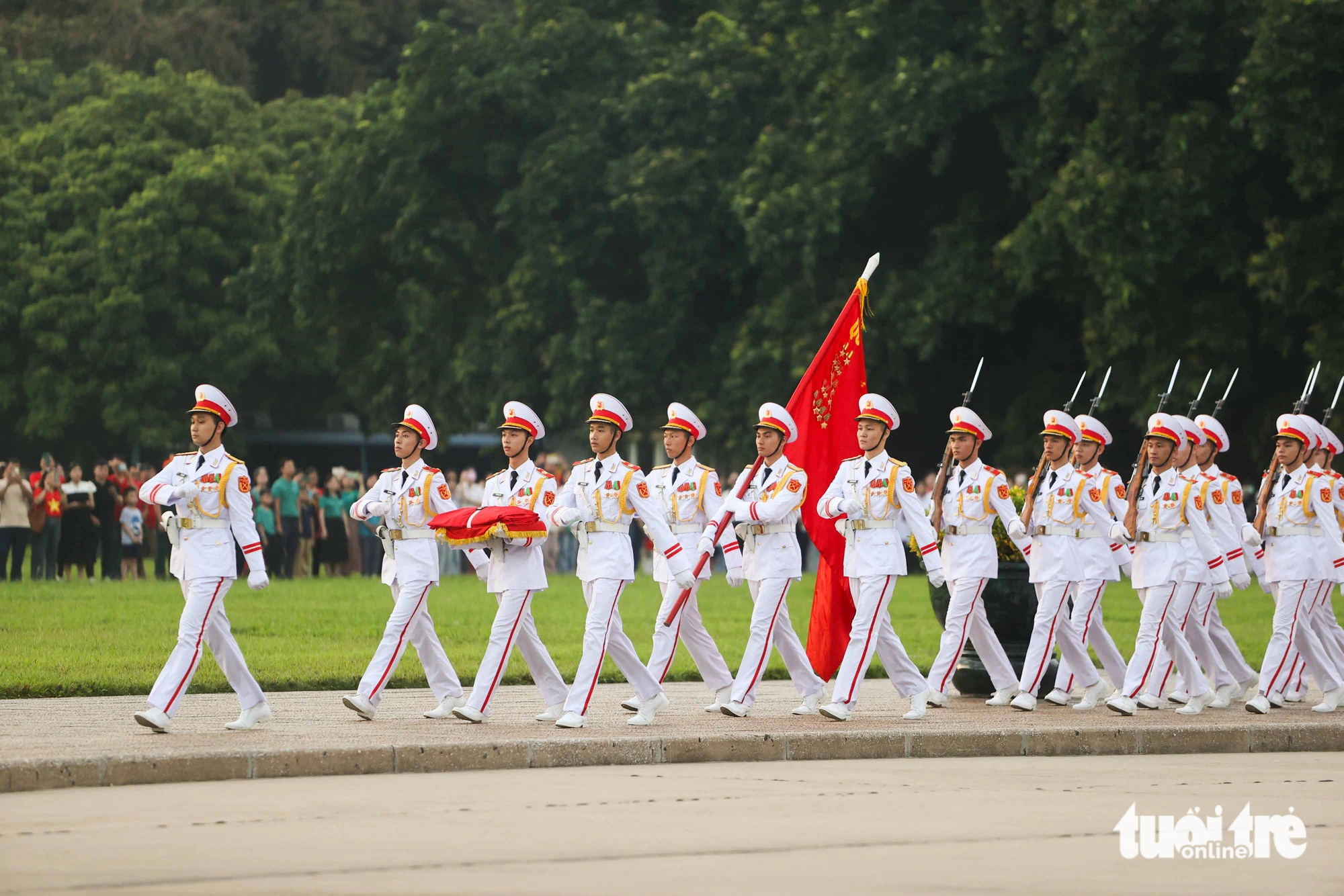 Historic Ba Dinh Square hosts solemn flag-raising ceremony for Vietnam’s 79th National Day