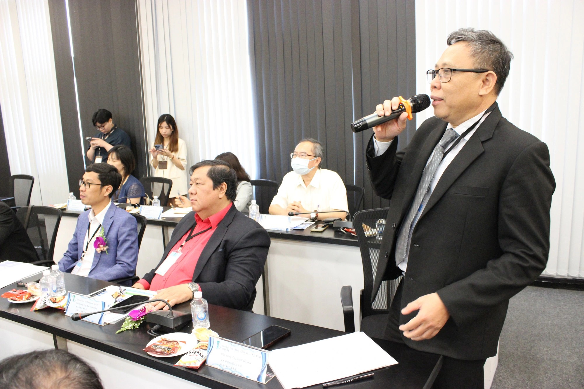 Master Khe Van Manh, Ho Chi Minh Technical and Economic College's principal, talked on sales sector cooperation with Taiwanese schools. Photo: Ha Binh / Tuoi Tre