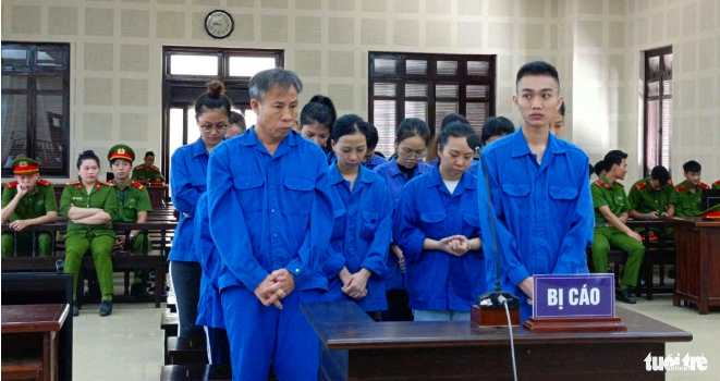 Da Nang company director, 17 accomplices on trial for facilitating illegal travel to Canada