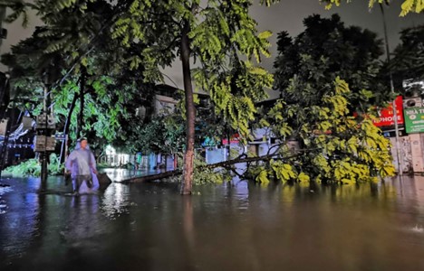 Typhoon Yagi wreaks havoc in Hanoi