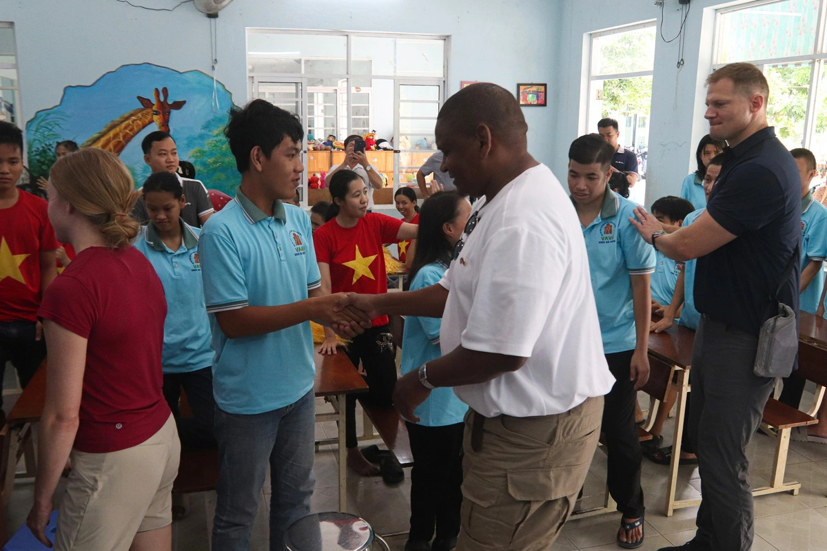 U.S. Marine veterans visit AO/dioxin victims at a support center for these victims and disadvantaged children in Da Nang City, central Vietnam, September 6, 2024. Photo: Thanh Nguyen