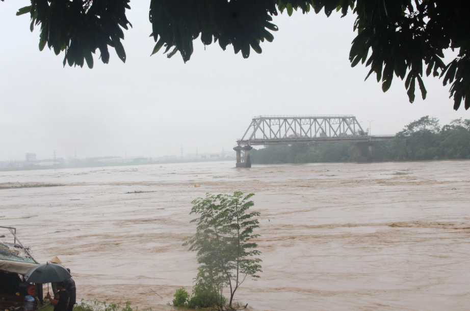 146 dead and missing in Vietnam in latest update following typhoon Yagi