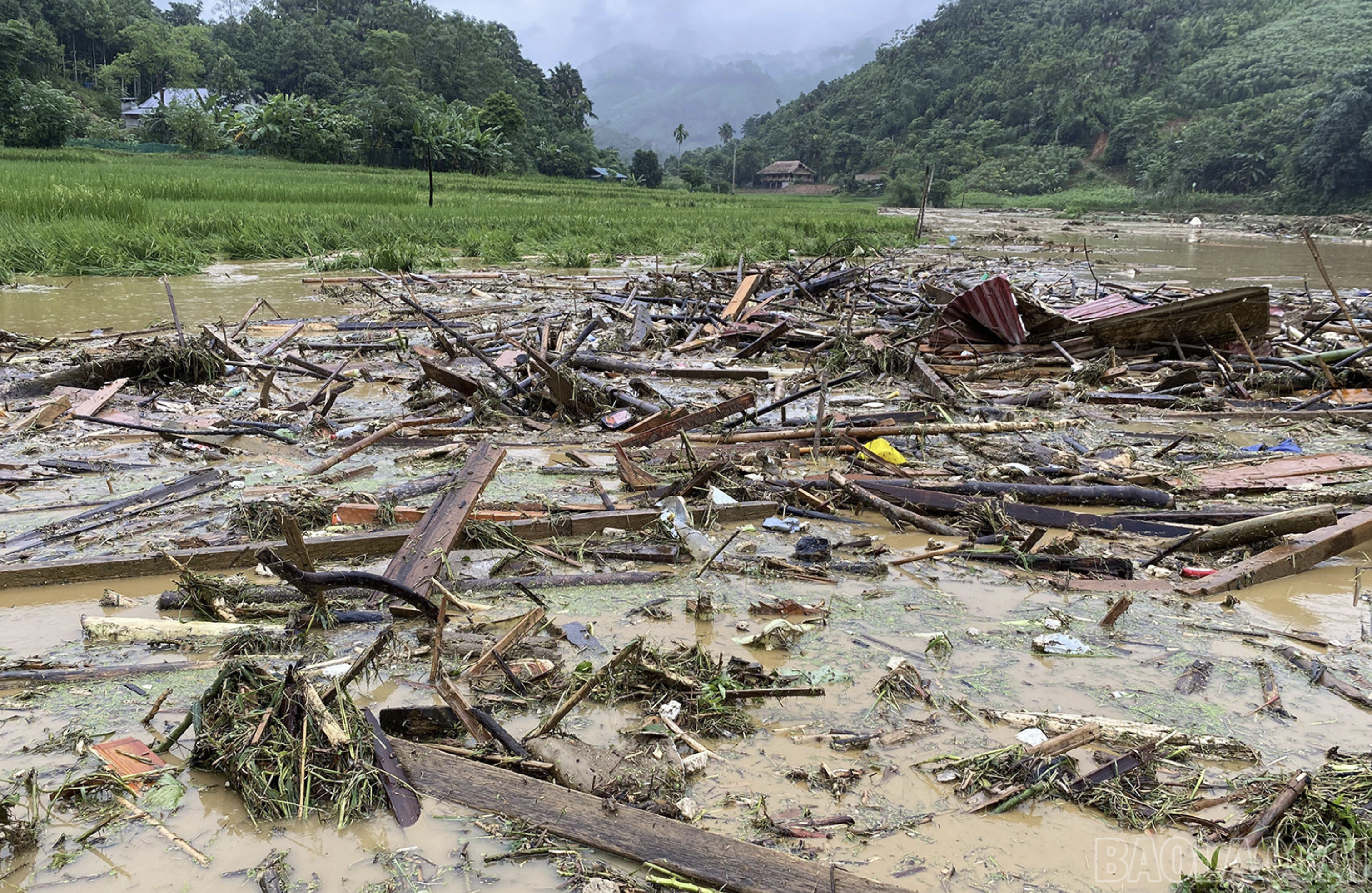 Residents’ assets and houses are wiped out by a flash flood in Lao Cai Province. Photo: Lao Cai Newspaper