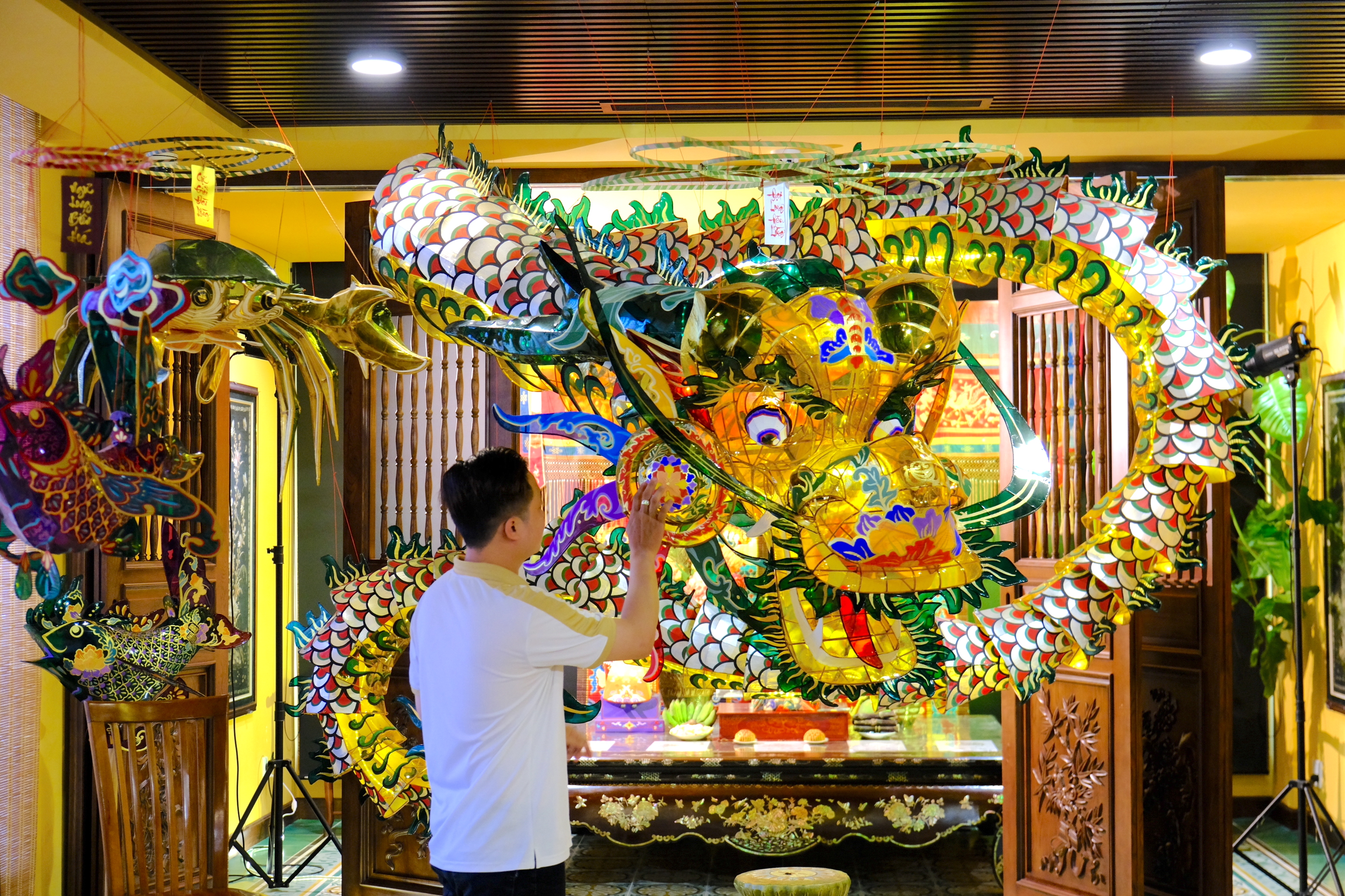 Exhibition showcases vintage Mid-Autumn lanterns in Ho Chi Minh City