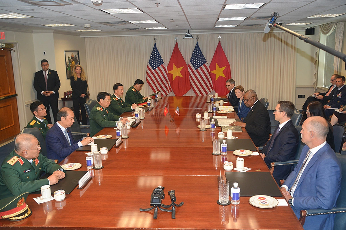 The talks between a Vietnamese defense delegation led by Minister of National Defense General Phan Van Giang (L) and its American counterpart headed by U.S. Secretary of Defense Lloyd Austin in Washington, D.C., September 9, 2024. Photo: mod.gov.vn