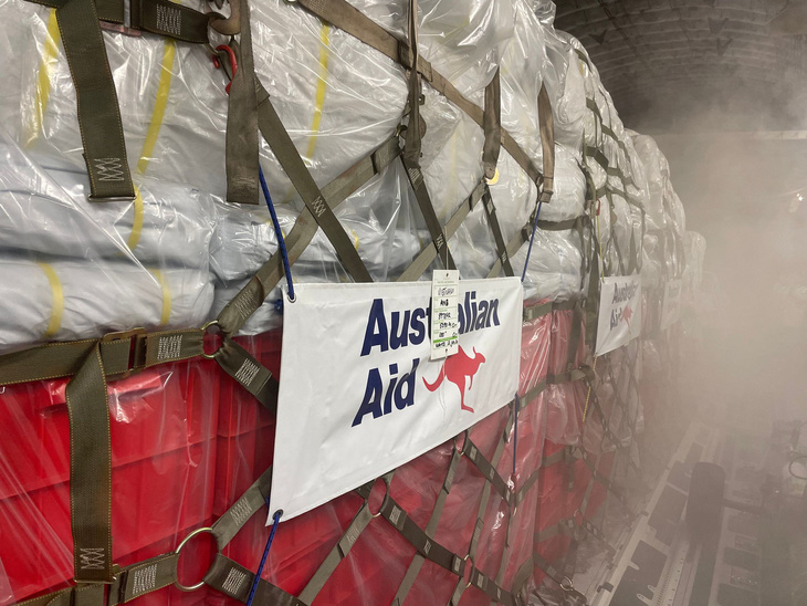 Emergency relief supplies from Australia are delivered at Noi Bai International Airport in Hanoi, September 11, 2024. Photo: Australian Embassy in Vietnam