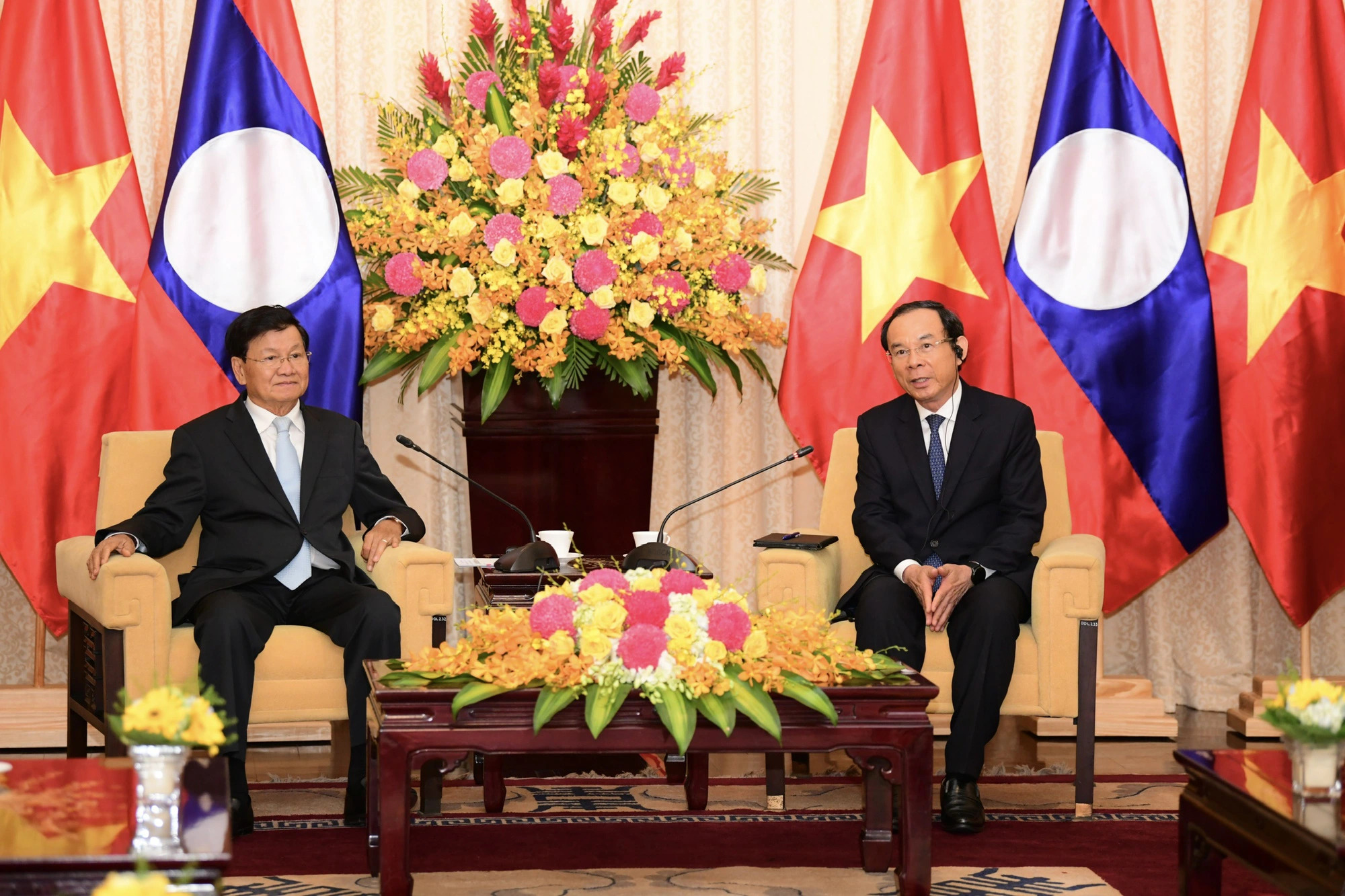 Ho Chi Minh City Party chief receives General Secretary, President of Laos