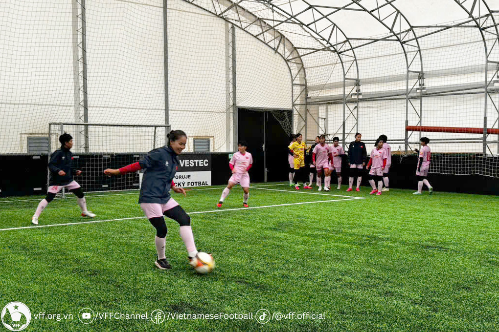 Vietnam women’s football team ends successful European training camp for next year’s tournaments