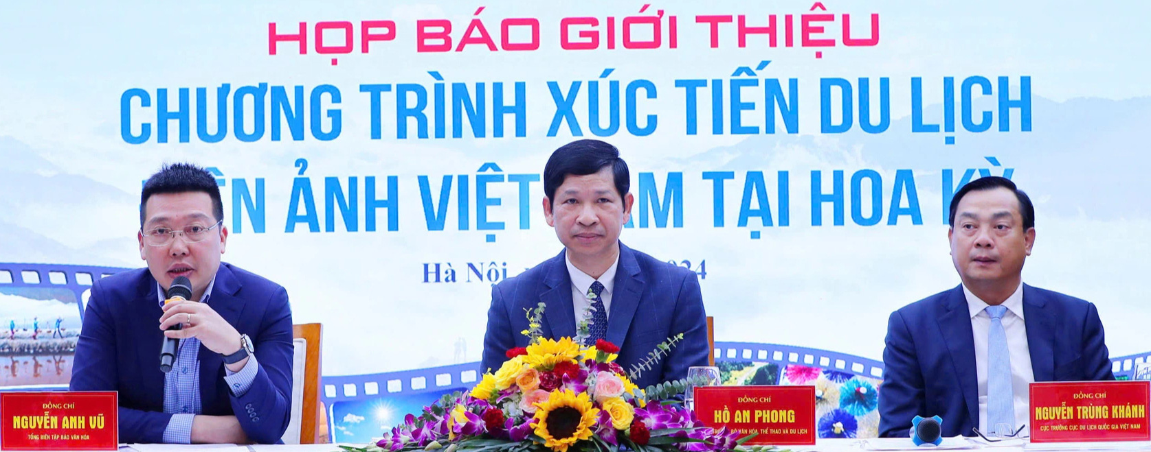 The organizers of the Vietnam Tourism and Cinema Promotion Program in the U.S. speak at a press conference in Hanoi, on September 16, 2024. Photo: Supplied