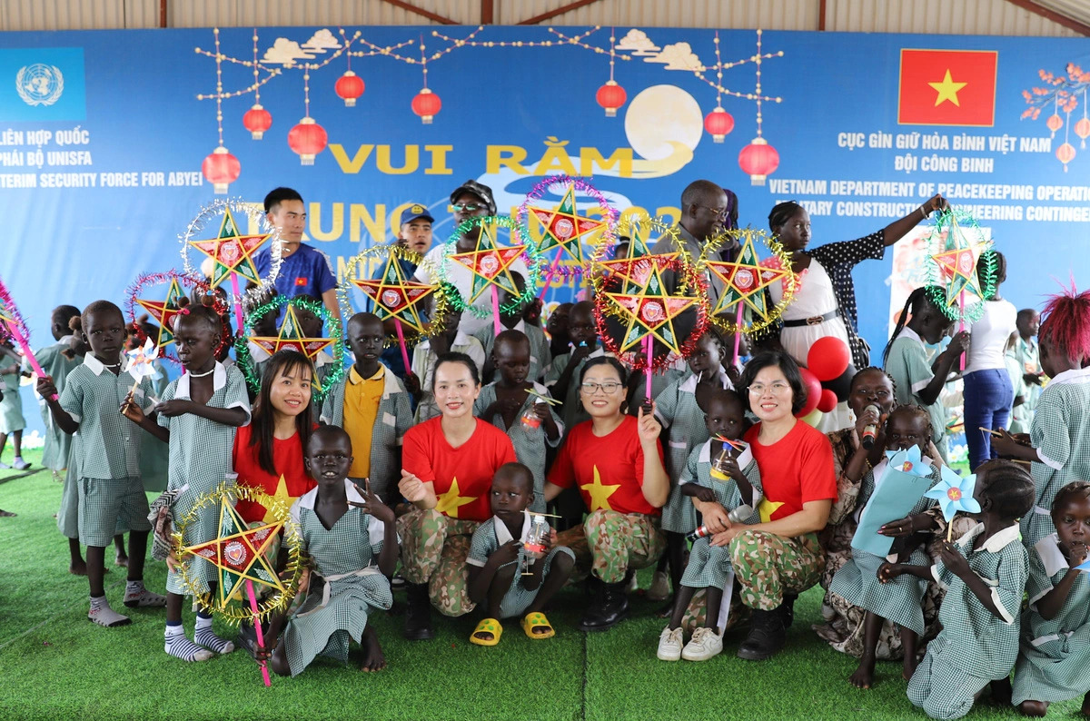 Vietnam’s blue-beret soldiers host Mid-Autumn Festival in Africa’s Abyei