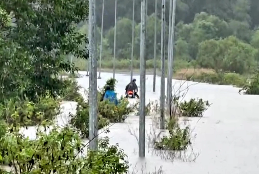 Torrential rain floods Phu Quoc Island