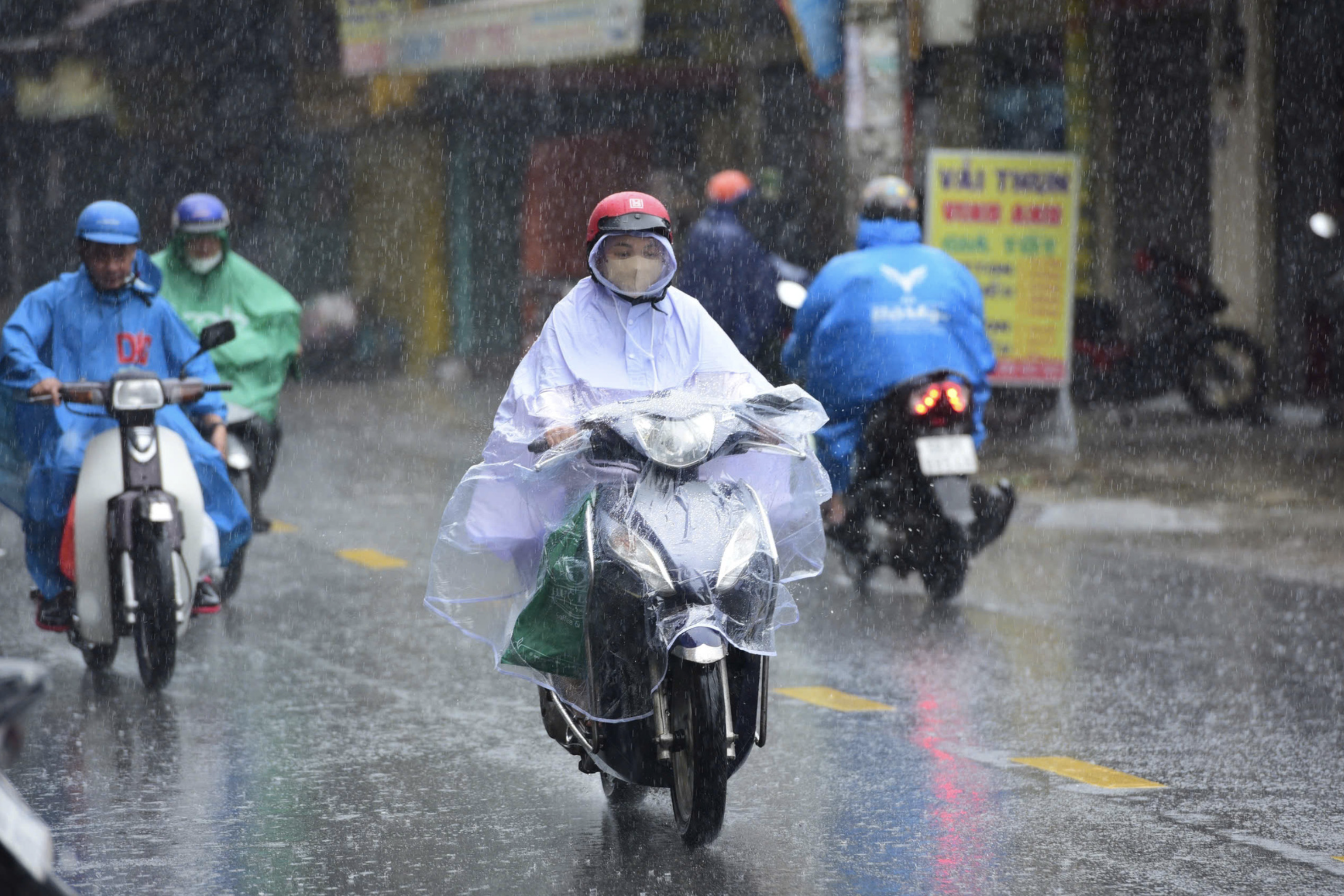 Ho Chi Minh City warns of embankment collapse risk amid torrential rain